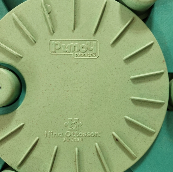 Punoy Nina Ottosson Outward Dog Training Interactive Treat Puzzle Toy Sweden - Picture 2 of 3